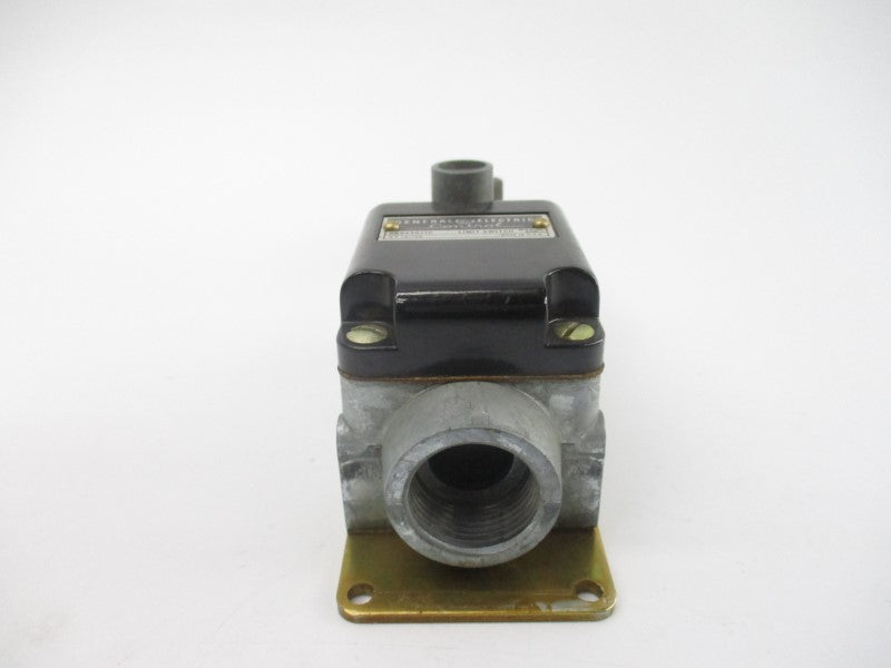 GENERAL ELECTRIC CR9440J1C1 600V NSNP