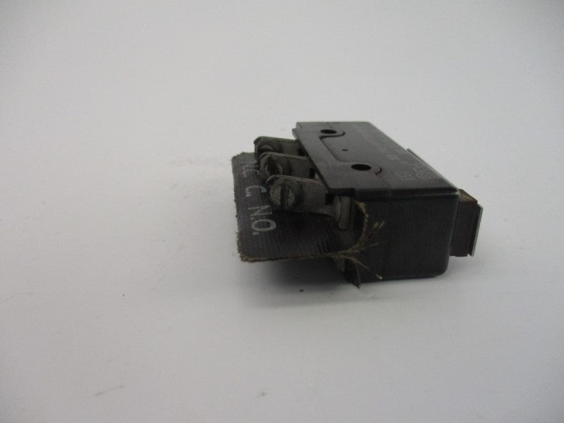 MICRO SWITCH DT-2RL3-B6 250VAC 10A UNMP