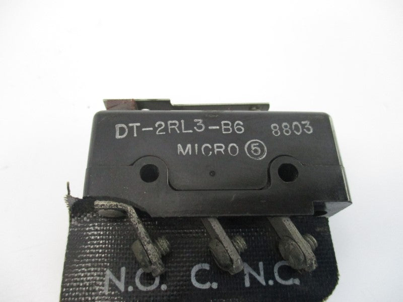 MICRO SWITCH DT-2RL3-B6 250VAC 10A UNMP