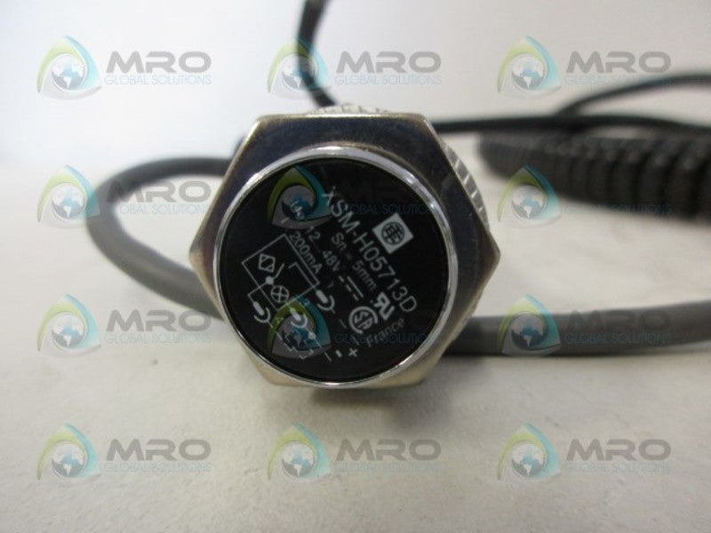 SCHNEIDER ELECTRIC XSM-H05713D PROXIMITY SENSOR INDUCTIVE UNMP
