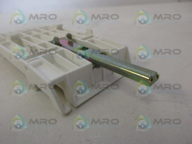 GENERIC 140-DCI PLATE ADAPTER FOR MOTOR STARTER NSNP