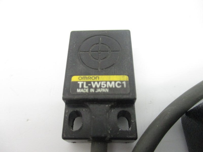 OMRON TL-W5MC1 12-24VDC UNMP