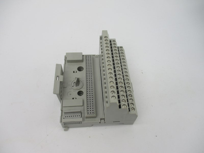 ALLEN BRADLEY 1794-TB3 SER. A 120VAC 10A REV. M09 NSMP