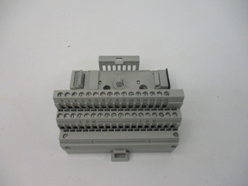 ALLEN BRADLEY 1794-TB2 SER. A 125VDC/AC 10A REV. A01 NSMP