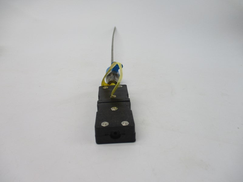 SENSOR J28G-012-01B-5MC NSNP