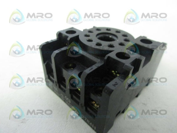 OMRON PF113AE RELAY SOCKET UNMP