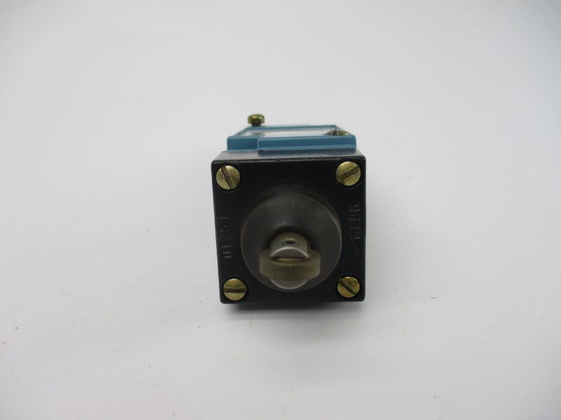 MICRO SWITCH LSD1A 600VAC 10A (AS PICTURED) NSNP