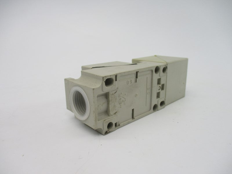 TELEMECANIQUE XS8-C40PC440H7 12-48V NSNP