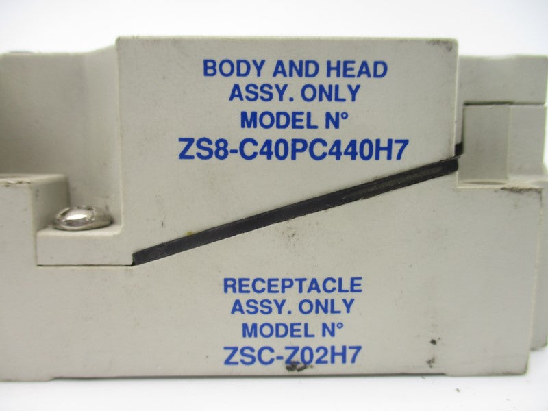 TELEMECANIQUE XS8-C40PC440H7 12-48V NSNP