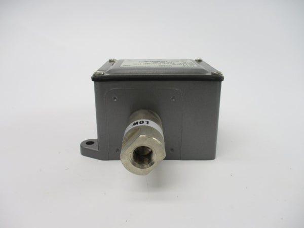 UNITED ELECTRIC J21K-7385-9525 250VAC 15A 25PSI NSNP
