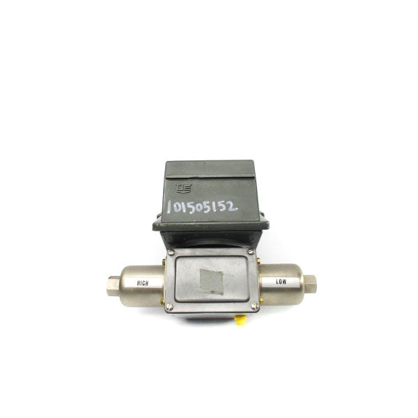 UNITED ELECTRIC J402K157 480VAC 15A 10-100PSI NSNP