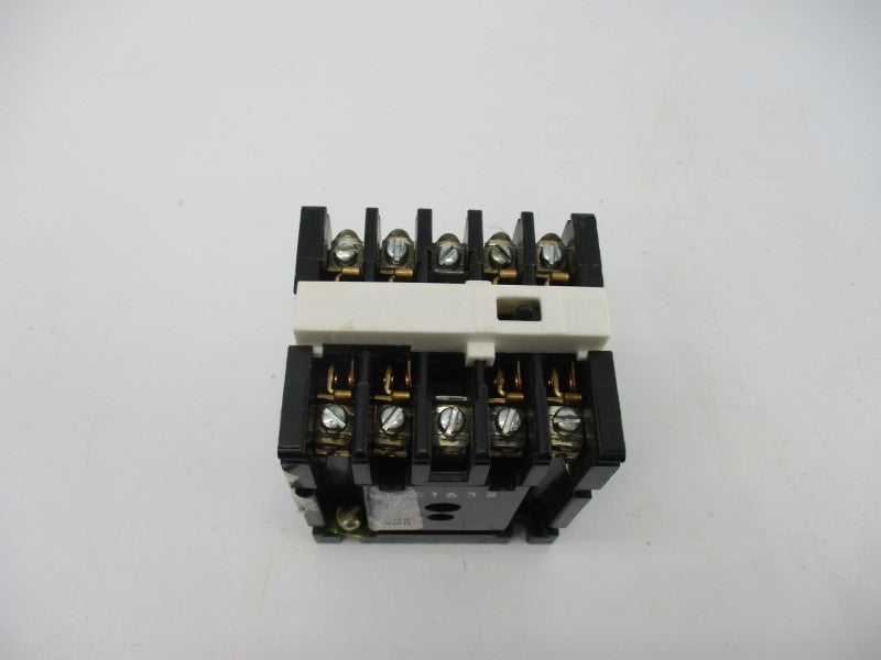 GENERAL ELECTRIC CR120A04002AA SER. A 110/120V 10A NSNP