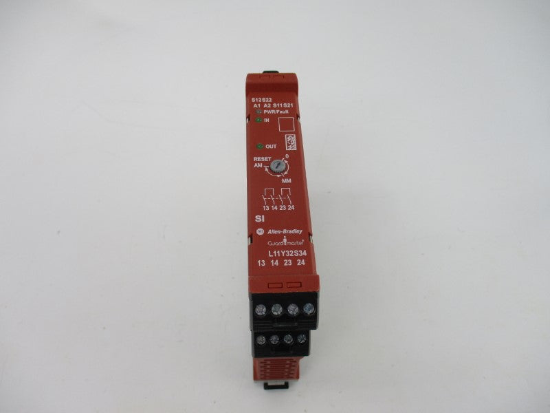 ALLEN BRADLEY 440R-S12R2 SER. A202 24VDC 2A (WH) NSMP