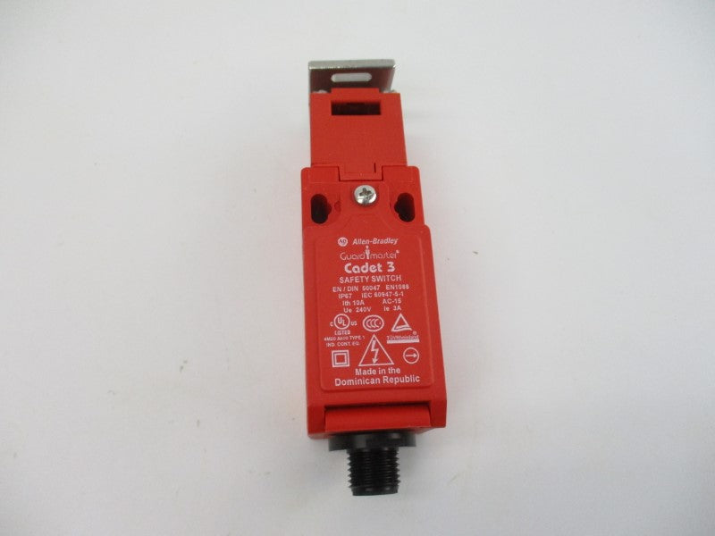 ALLEN BRADLEY 440K-C21067 SER. B 240V 3A (WH) NSMP