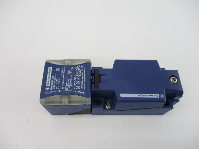 TELEMECANIQUE XS8C4A1PCG13 12-48V NSMP
