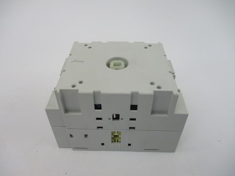 ALLEN BRADLEY 194U-E60-1753 SER. A 600VAC 60A (WH) NSMP