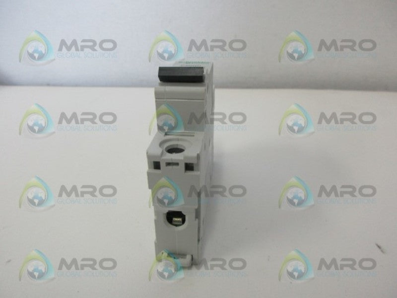 SCHNEIDER 25639 CIRCUIT BREAKER NSNP