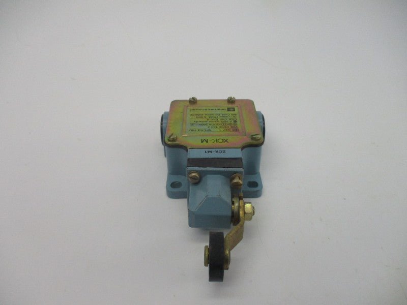 TELEMECANIQUE XCK-M115 380V 10A NSNP