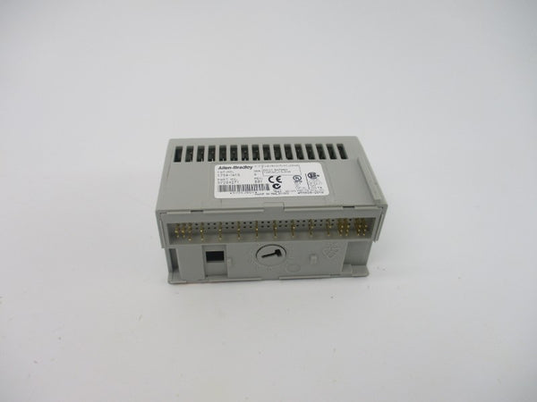 ALLEN BRADLEY 1794-IA16 SER. A 120VAC REV. B01 NSNP
