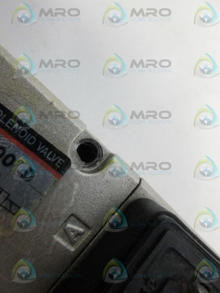 SMC VS4114-003D SOLENOID VALVE UNMP