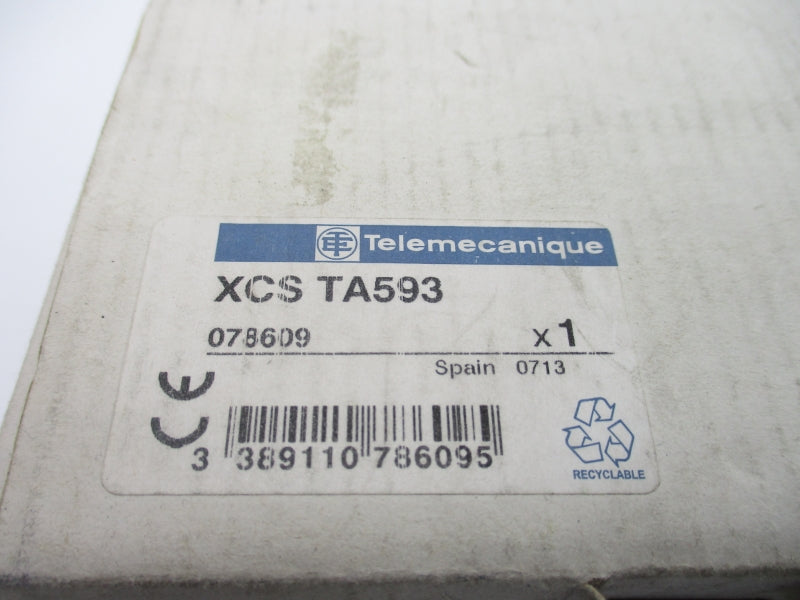 TELEMECANIQUE XCSTA593 240V3A NSMP