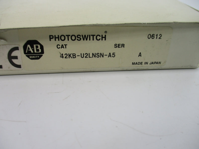 ALLEN BRADLEY 42KB-U2LNSN-A5 SER. A 12-24VDC (WH) NSMP