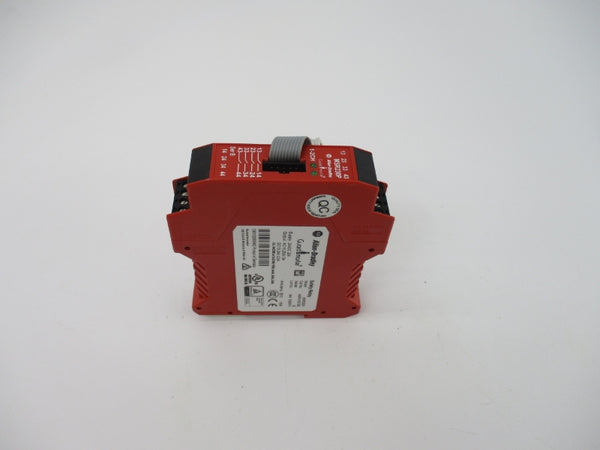 ALLEN BRADLEY 440R-H23180 SER. B 24VDC 2.5A NSNP