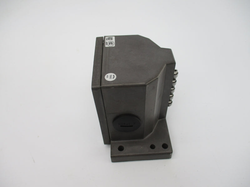 EUCHNER RGBF05R12-1514-M 087105 250VAC 10A NSNP