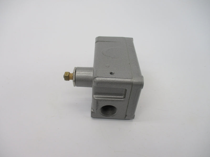 MICRO SWITCH EX-AR1613 480VAC 15A NSNP