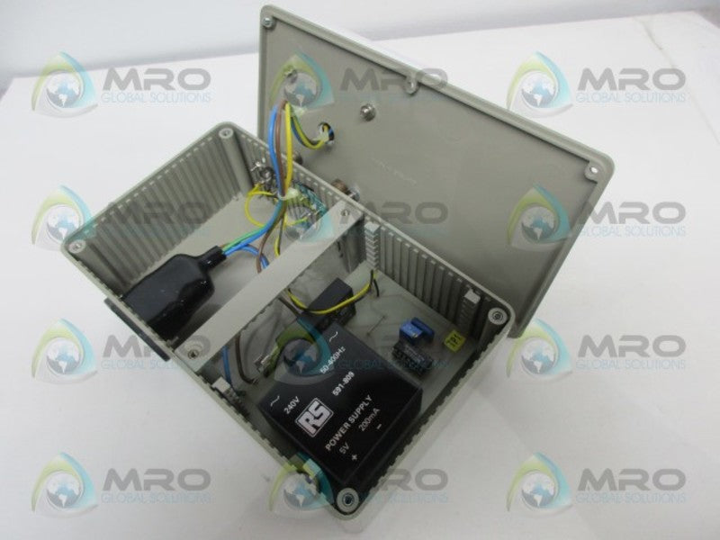 RS COMPONENTS 591-809 ENCLOSURE W/ POWER SUPPLY UNMP