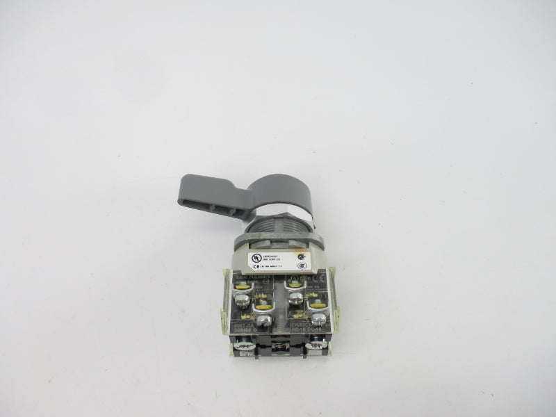 ALLEN BRADLEY 800T-NG11KF4B SER. T (WH) NSMP