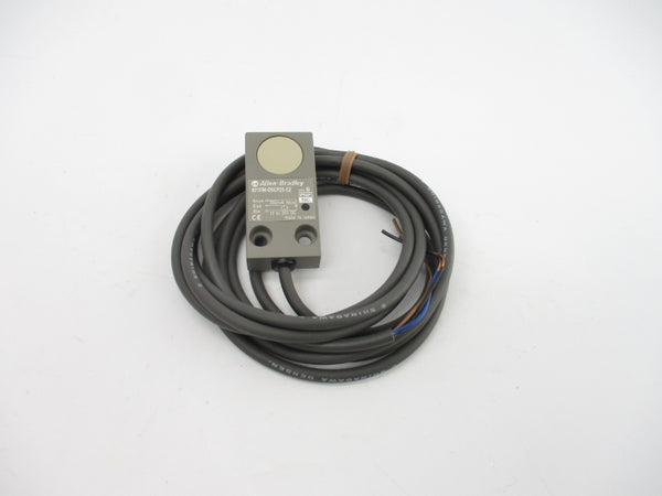ALLEN BRADLEY 871FM-D5CP25-E2 SER. B 12-24VDC (WH) NSMP