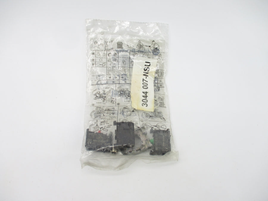 ALLEN BRADLEY 800F-MD3CX11 SER. A NSMP