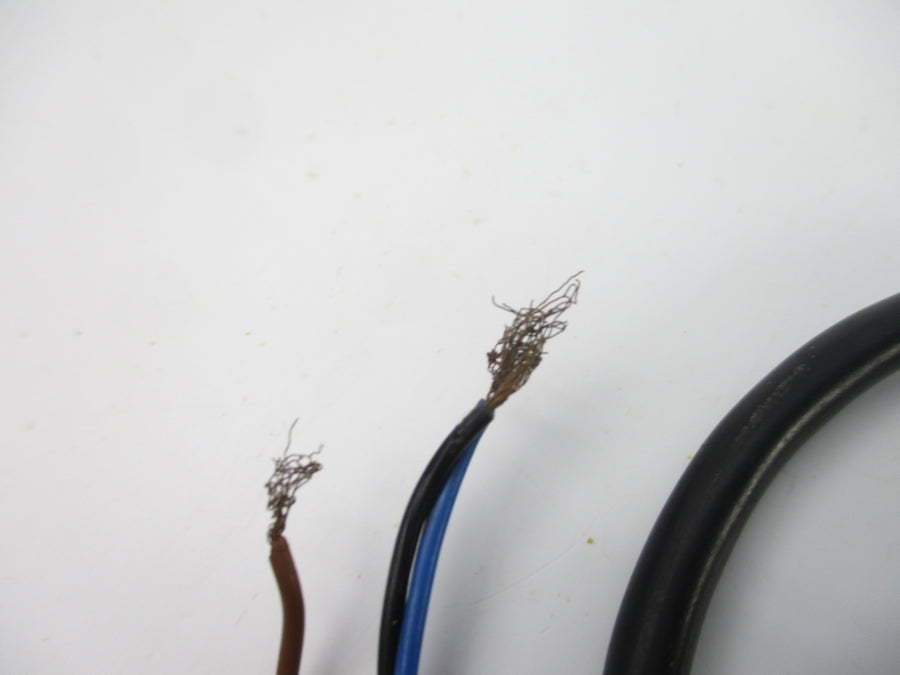 ALLEN BRADLEY 872C-D3NN12-E2 SER. C 10-30VDC (SHORT) UNMP