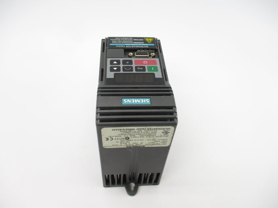 SIEMENS 6SE3212-8CA40 208/240V 6.2/3.6A NSNP