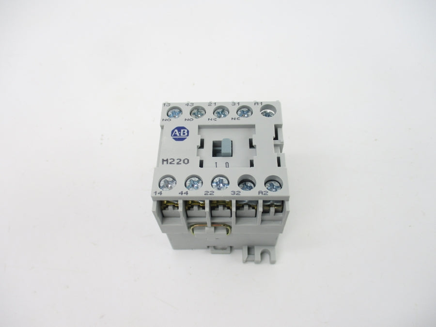 ALLEN BRADLEY 700DC-M220D24S SER. A 24VDC (WH) NSMP