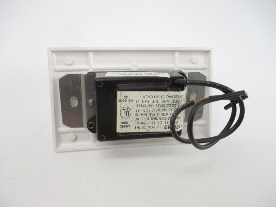 LEVITON 6616-1XW 120VAC 5A NSMP