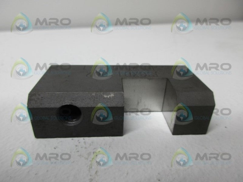 INDUSTRIAL MRO JSGXD11002 CONNECTOR *NEW NO BOX*