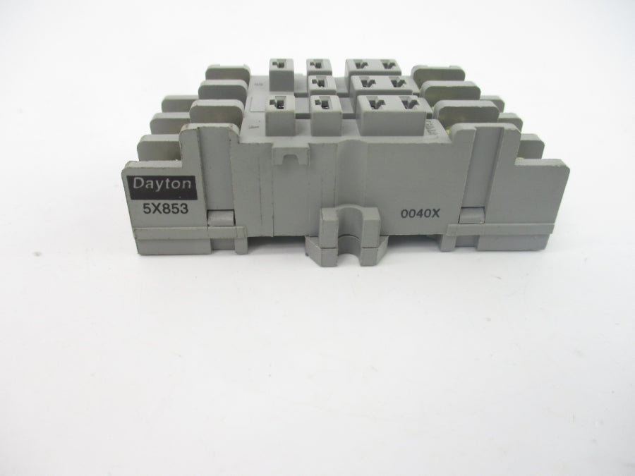 DAYTON 5X853 300V 15A NSNP