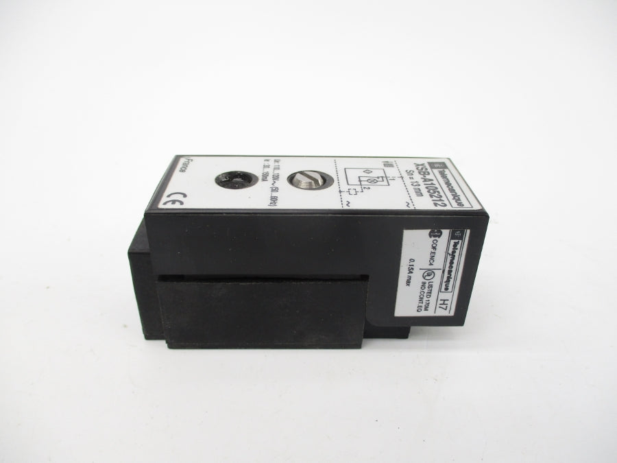 TELEMECANIQUE XSB-A105212 110/120V NSNP