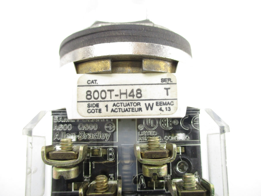 ALLEN BRADLEY 800T-H48 SER. T (NO KEY) (AS PICTURED) NSNP