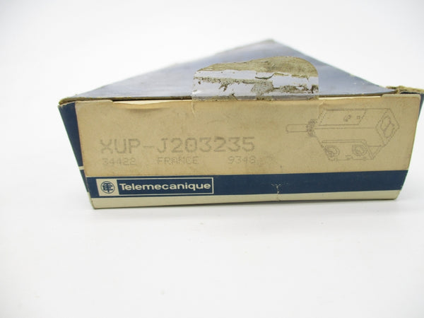 TELEMECANIQUE XUP-J203235 12-24V NSMP
