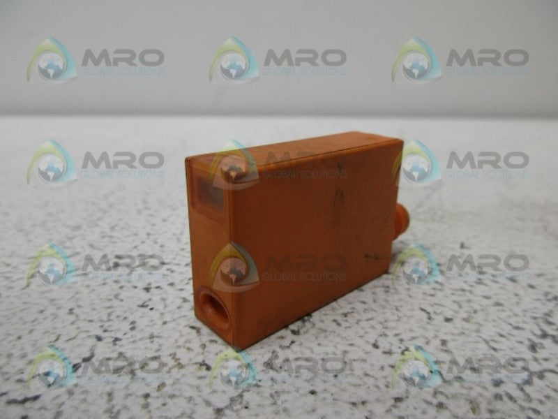IFM EFECTOR OJ5010 PHOTOELECTRIC SENSOR NSNP