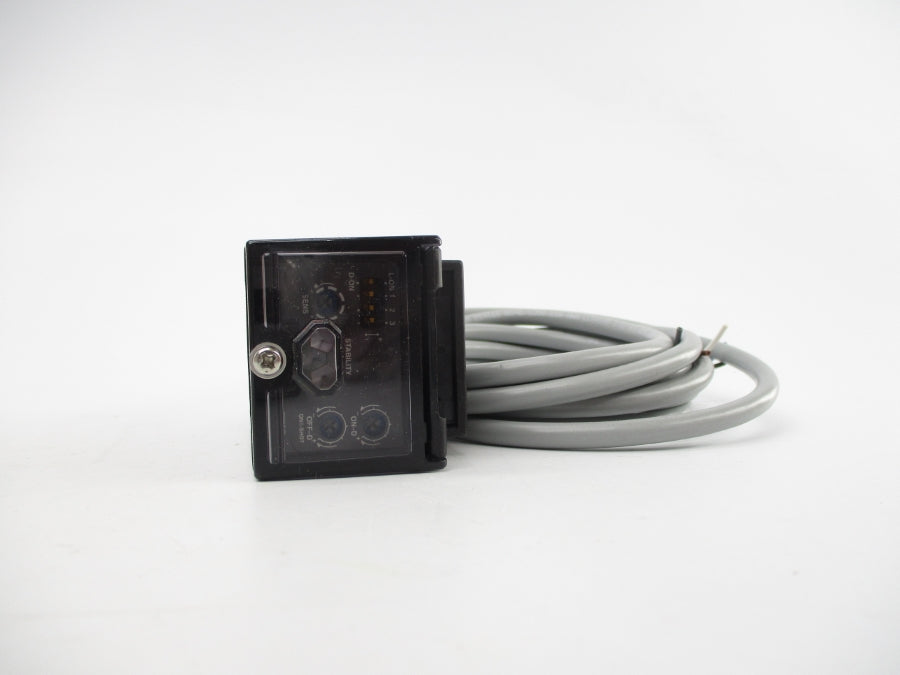 OMRON E3JU-XM4T-3 250VAC 3A NSNP