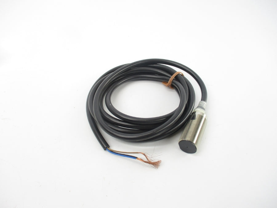 OMRON E2E-X14B1T18-R 10-30VDC NSNP
