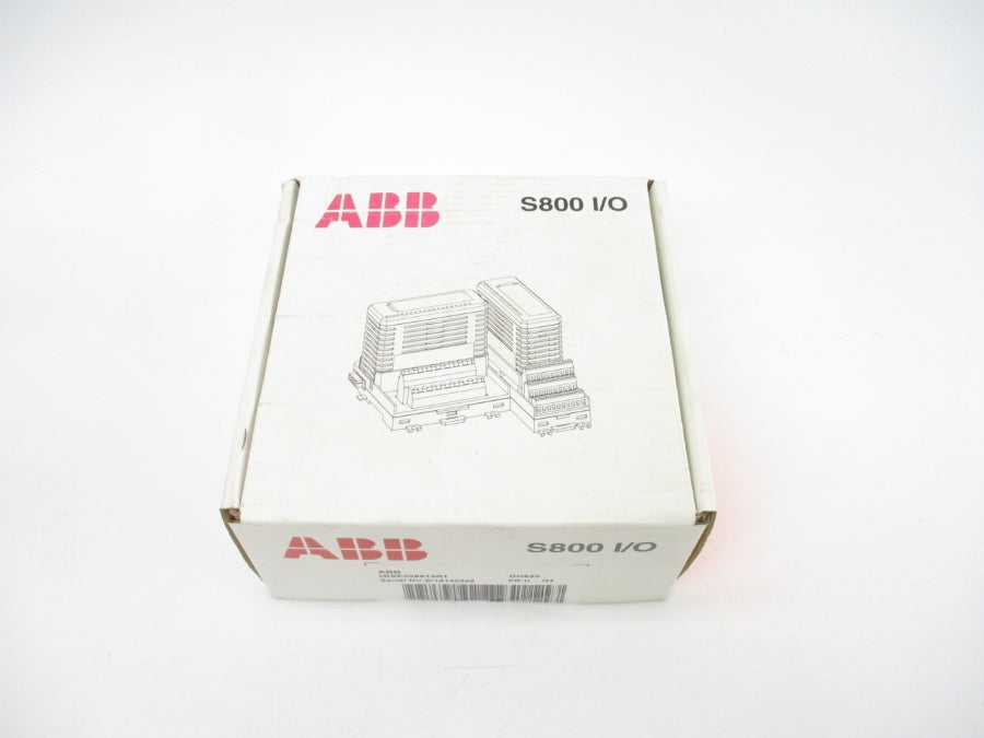 ABB 3BSE008514R1 DO820 24 -230V NSFS