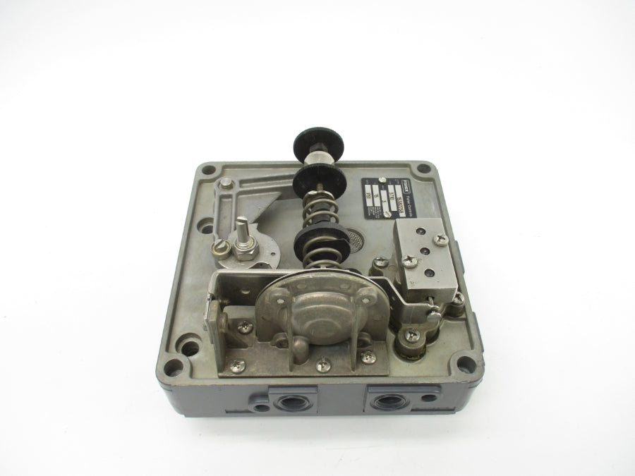 FISHER CONTROLS 3710 15PSI (AS PICTURED) NSNP