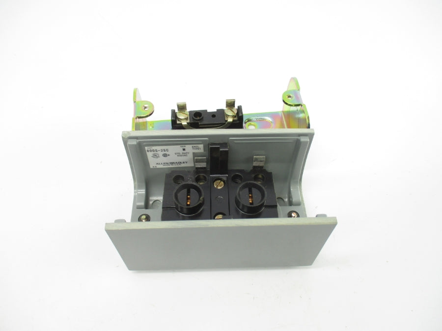 ALLEN BRADLEY 800S-2SC SER. M 600VAC (GY/BL) NSMP