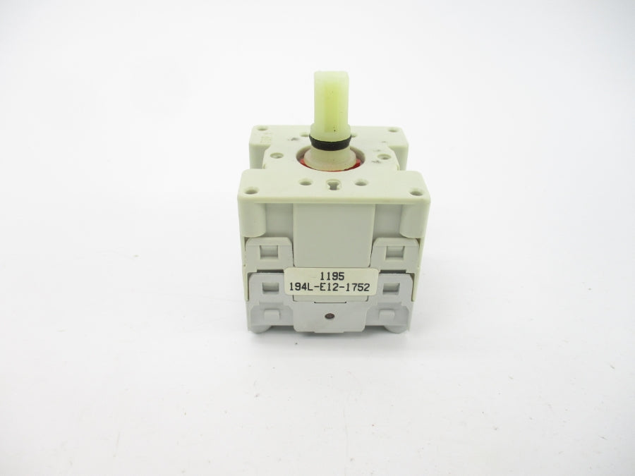 ALLEN BRADLEY 194L-E12-1752 SER. A 600VAC 12A (WH/YL) NSMP