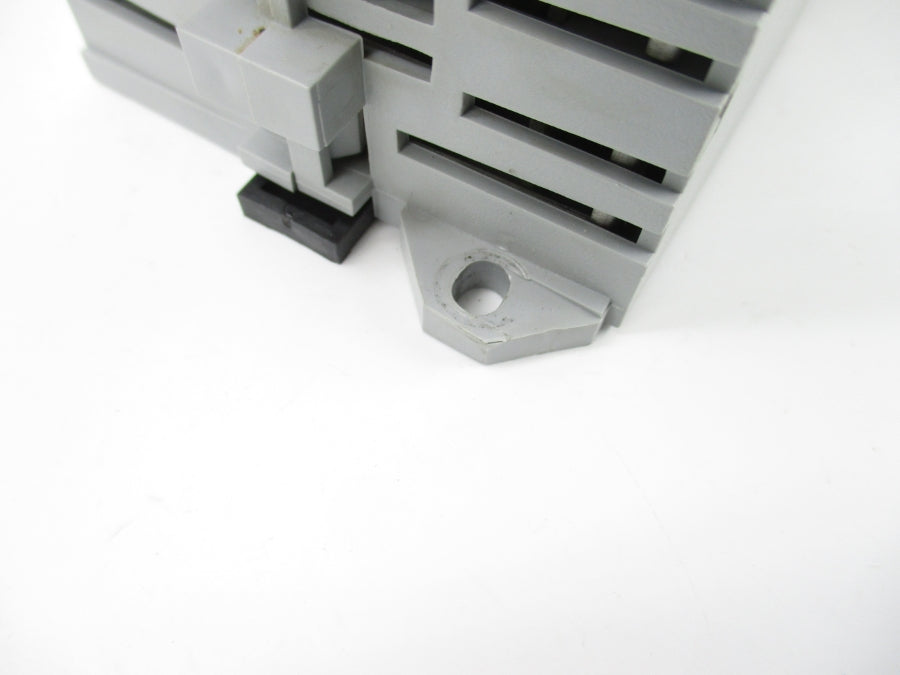 ALLEN BRADLEY 1791-OA16 SER. B 120VAC UNMP